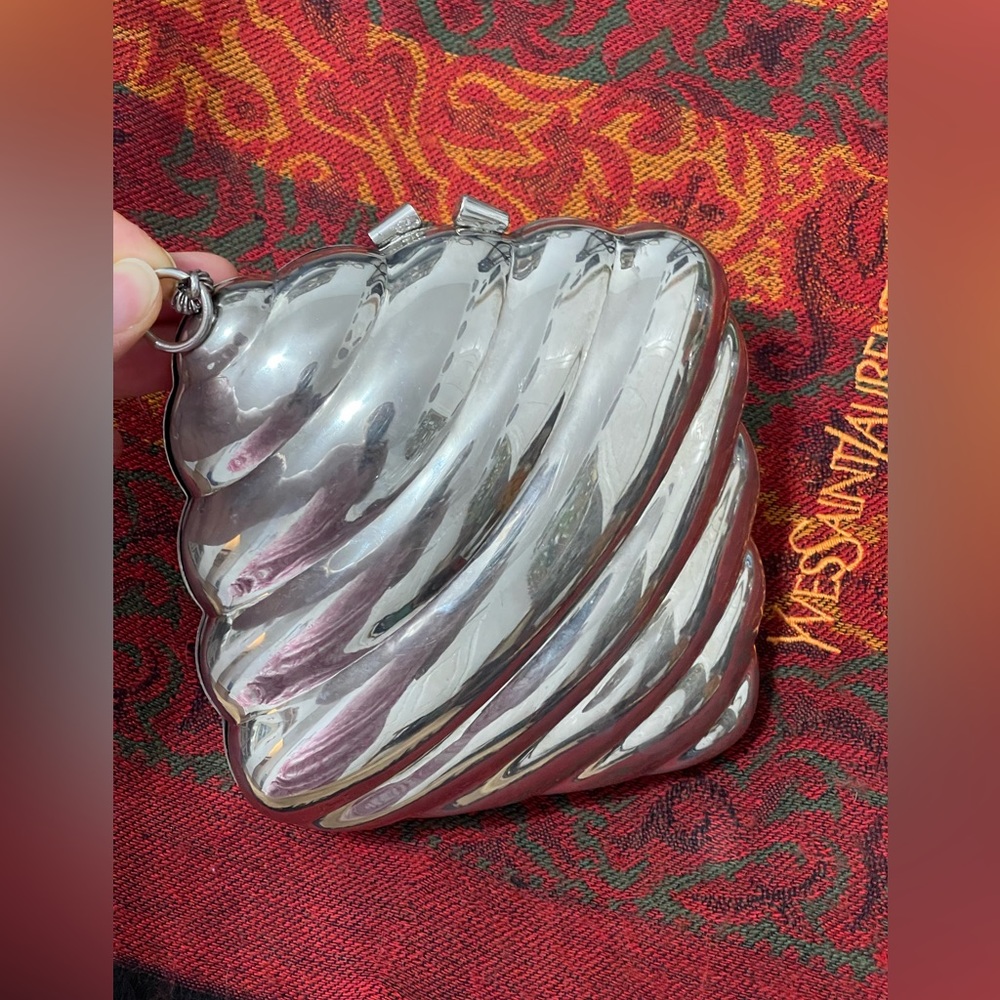 Vintage Saks Fifth Avenue Metal
Purse